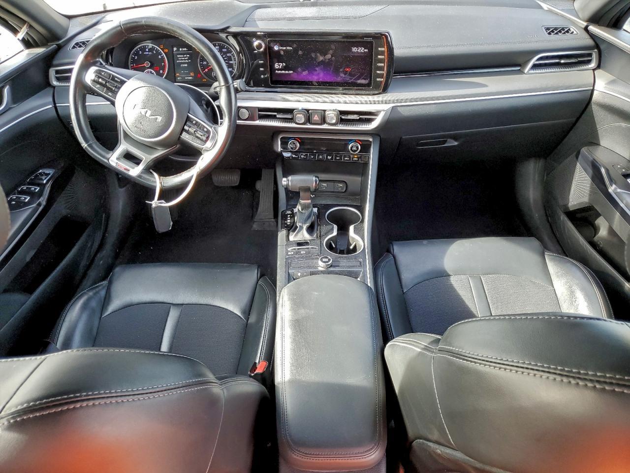 2022 KIA K5