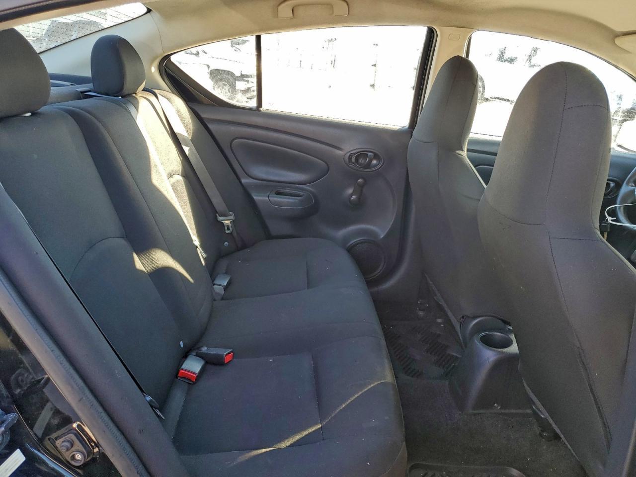 2016 NISSAN VERSA