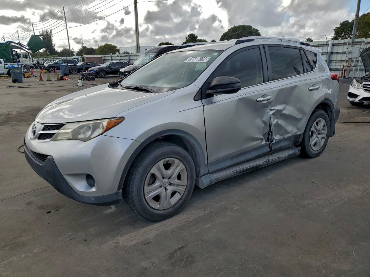 2015 TOYOTA RAV4