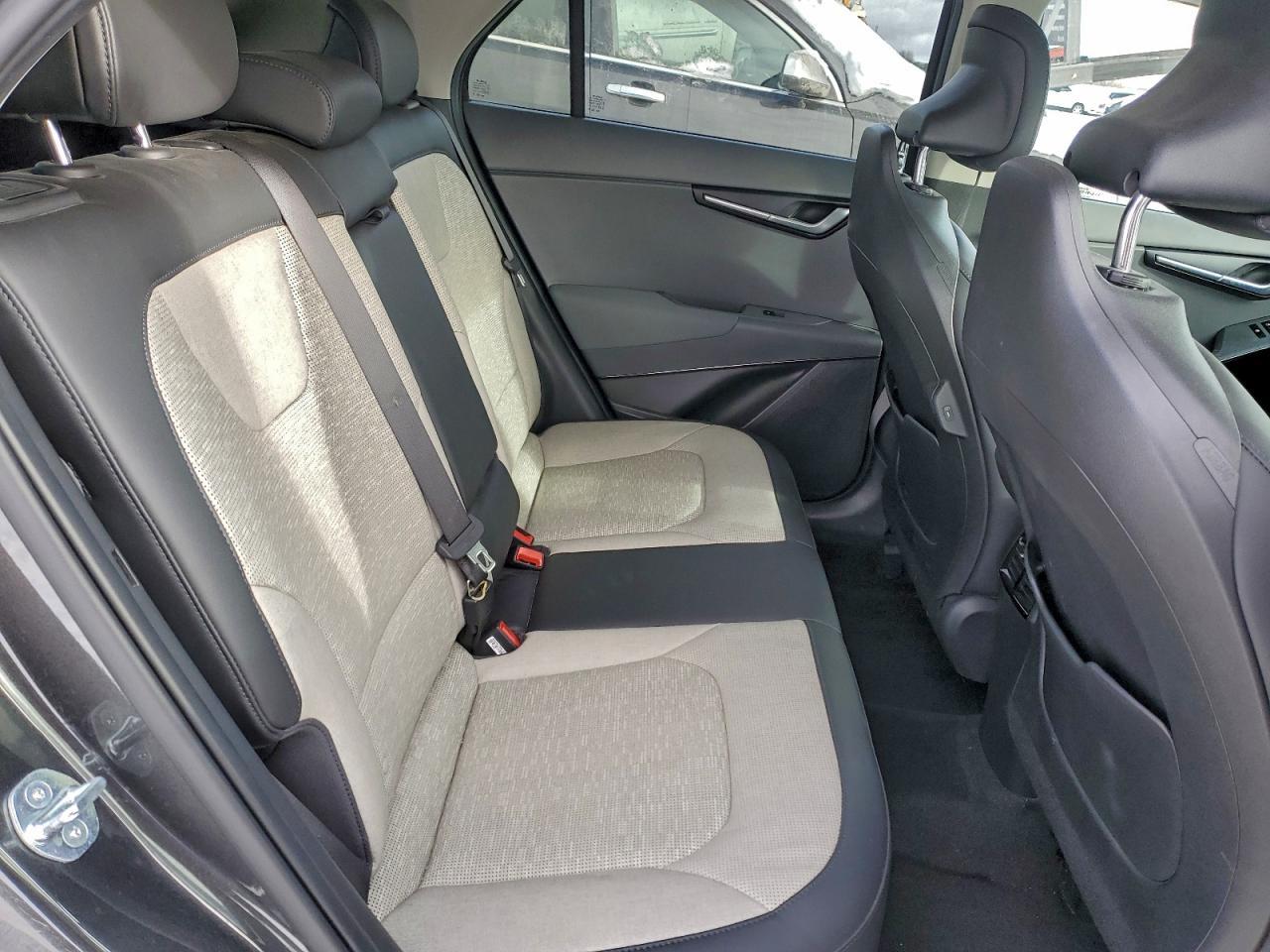 2023 KIA Niro