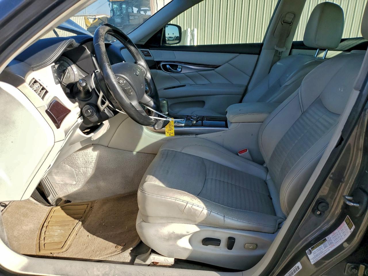 2012 INFINITI M37