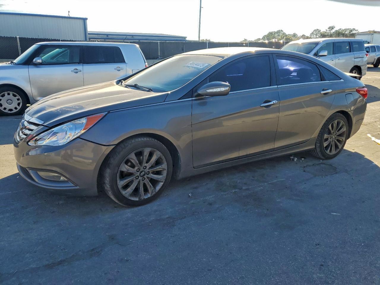 2011 HYUNDAI SONATA