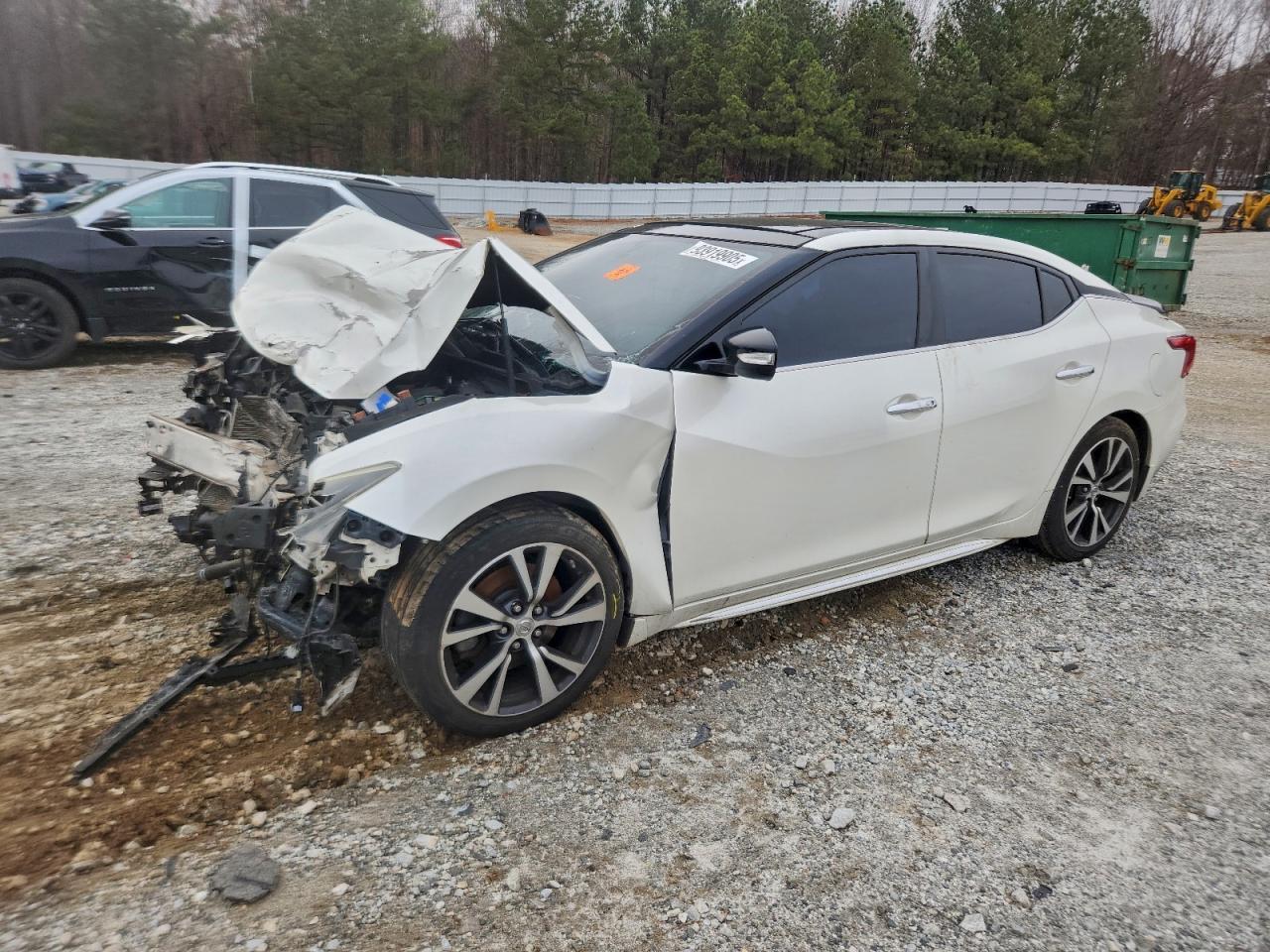 2016 NISSAN Maxima