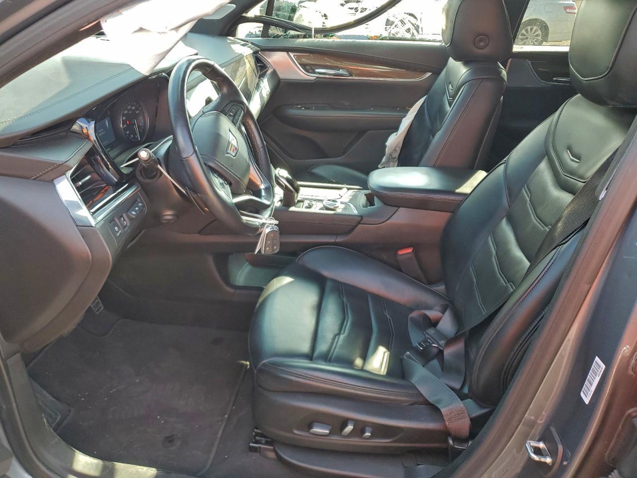 2021 CADILLAC XT6