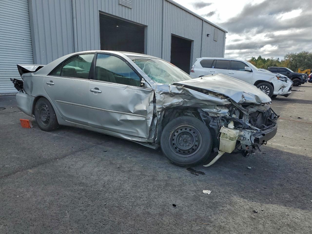 2004 TOYOTA CAMRY