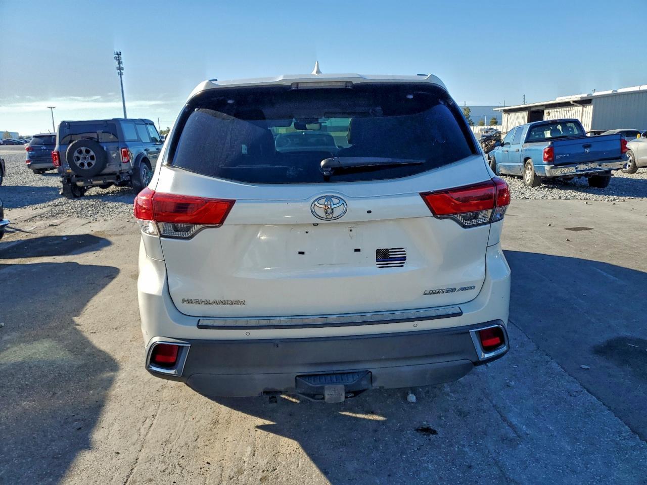 2018 TOYOTA HIGHLANDER