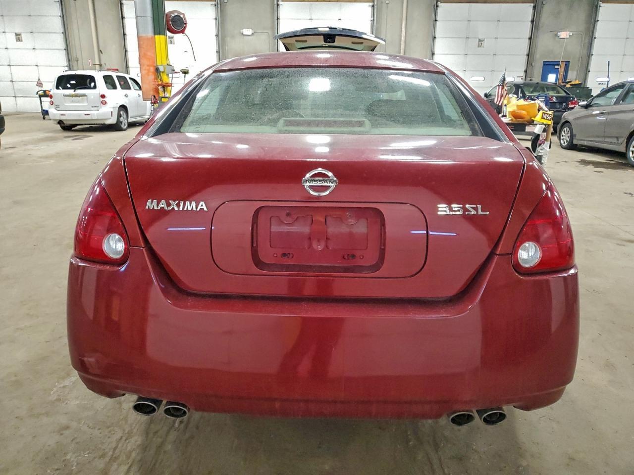 2004 NISSAN Maxima