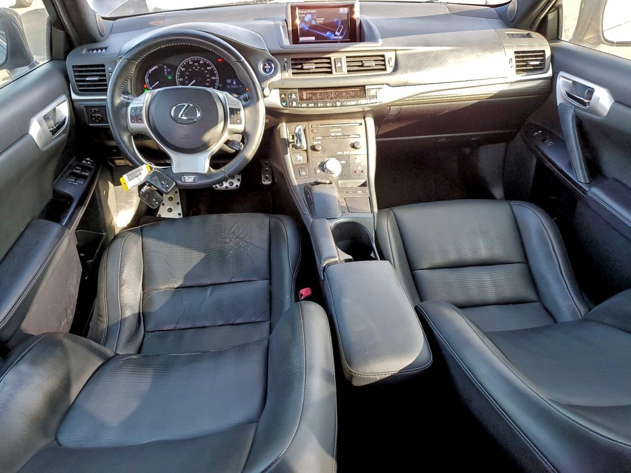 2013 LEXUS CT 200