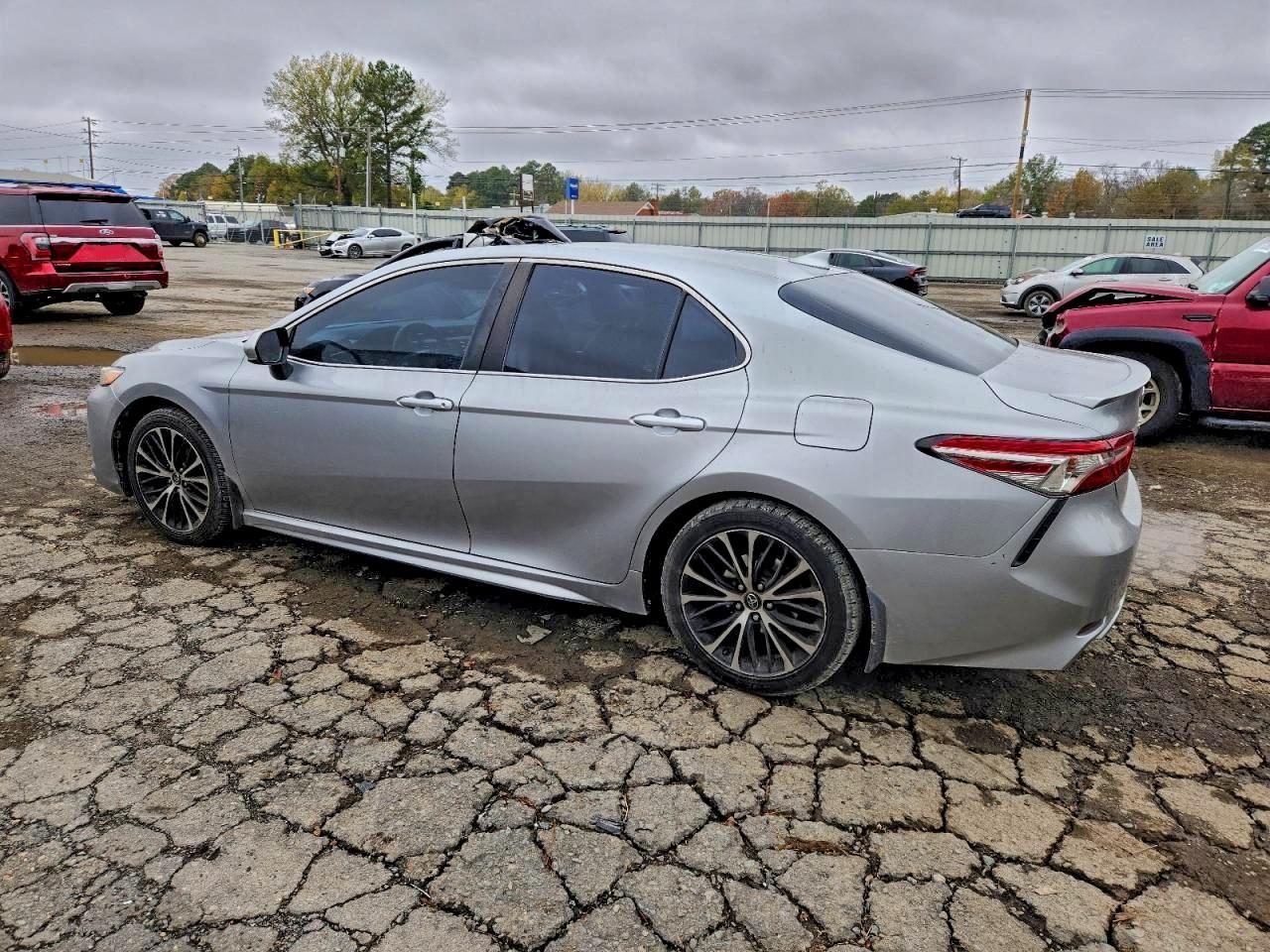 2019 TOYOTA CAMRY