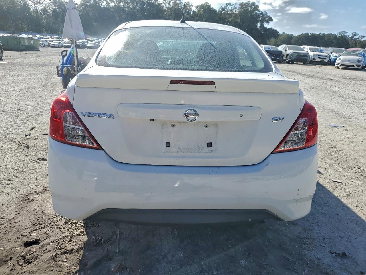 2019 NISSAN VERSA