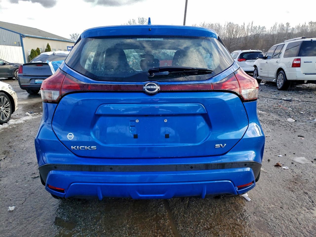 2022 NISSAN KICKS