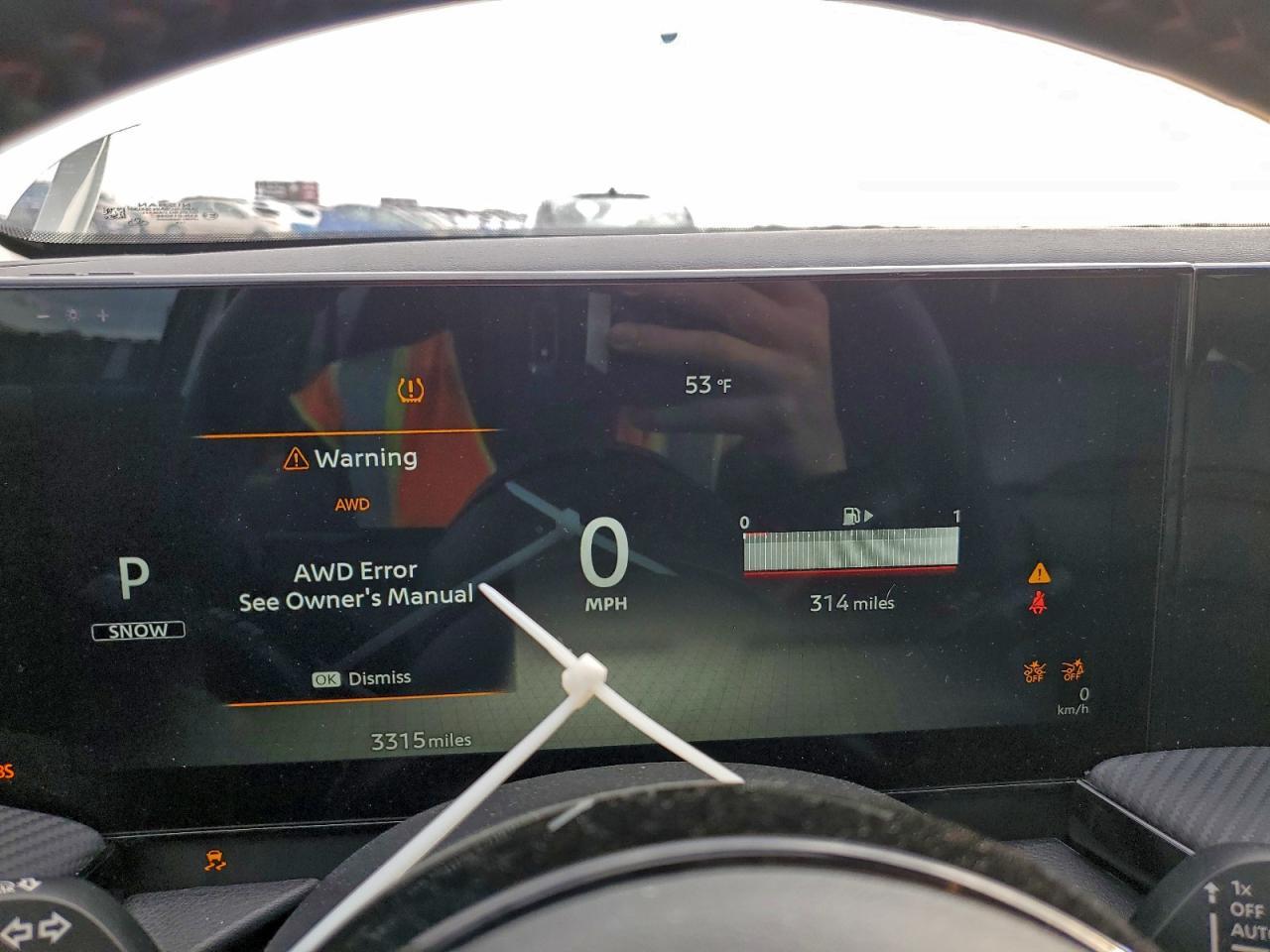 2025 NISSAN KICKS