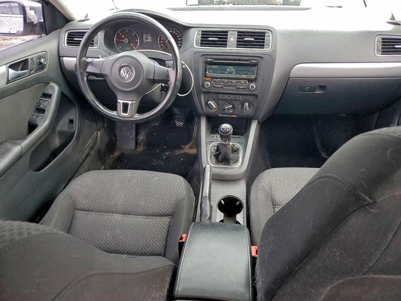 2013 VOLKSWAGEN JETTA