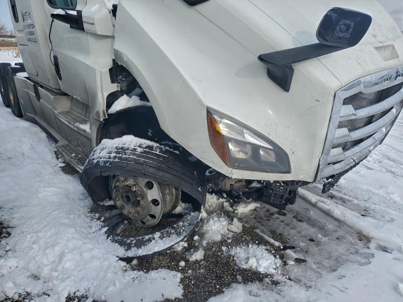 2020 FREIGHTLINER CASCADIA 126
