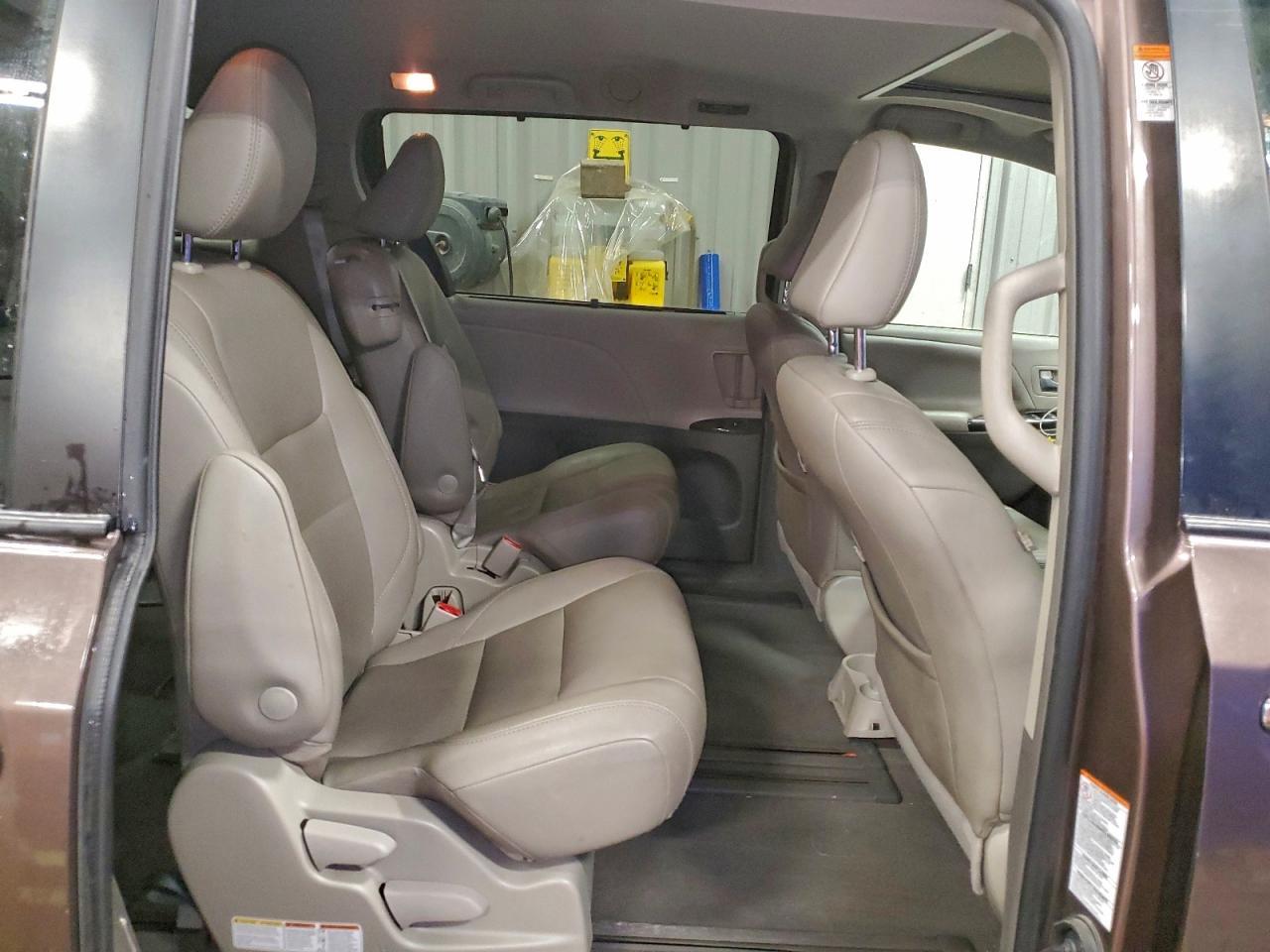 2019 TOYOTA SIENNA