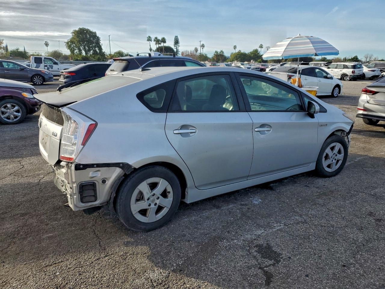 2011 TOYOTA PRIUS