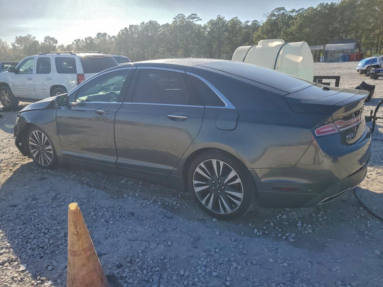 2017 LINCOLN MKZ