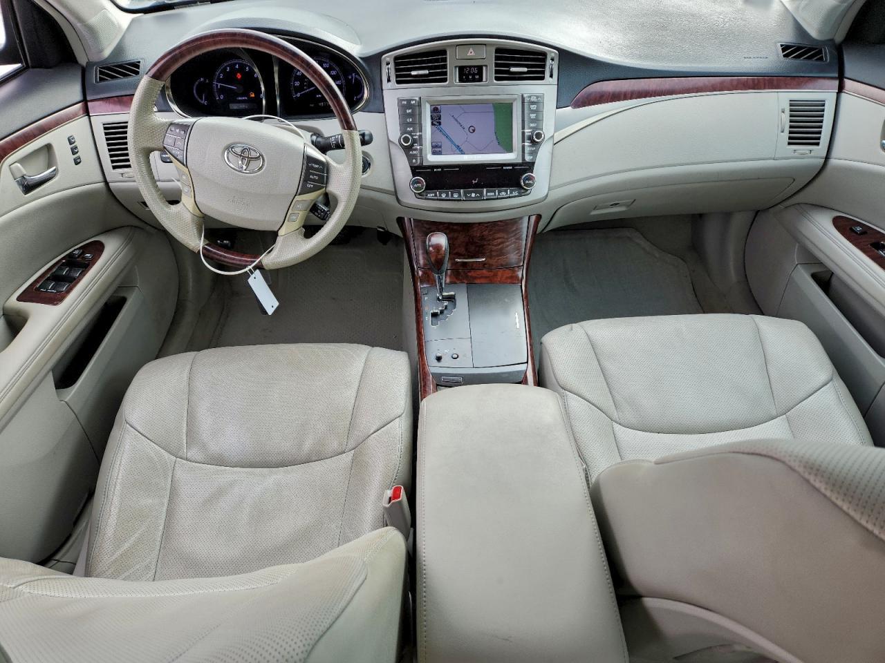 2012 TOYOTA Avalon