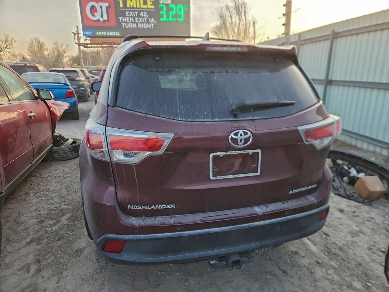 2016 TOYOTA HIGHLANDER