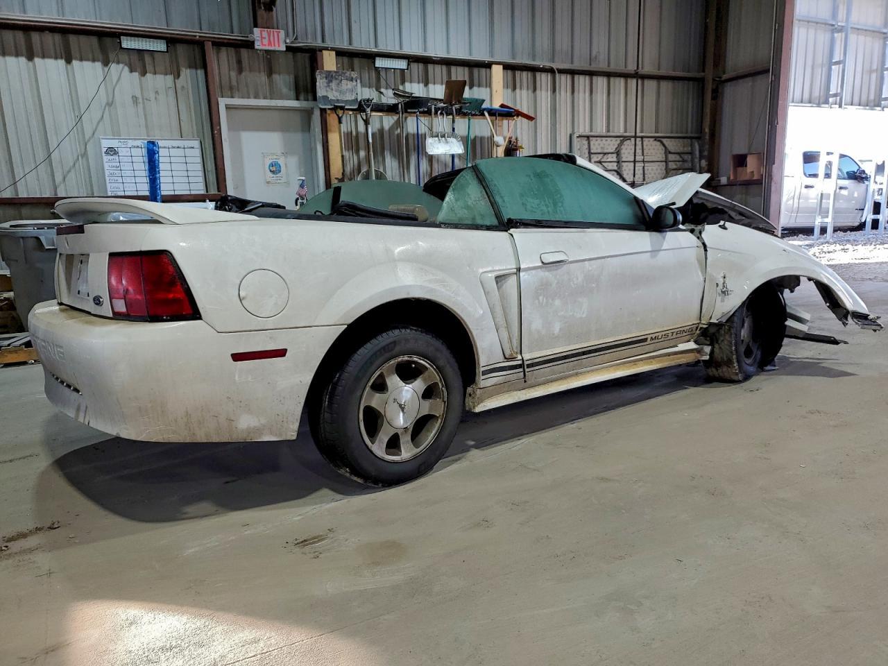 2000 FORD MUSTANG