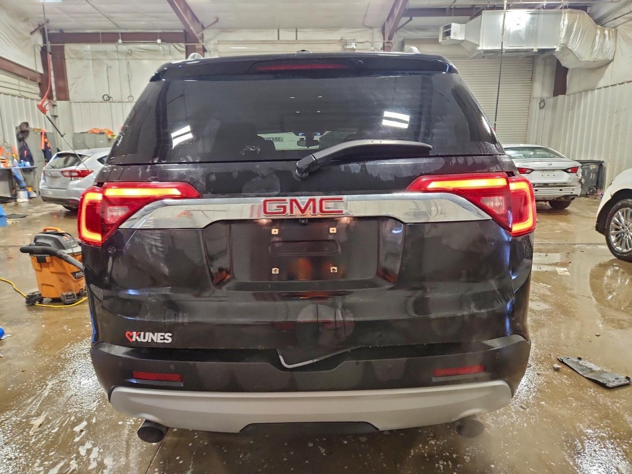 2017 GMC ACADIA