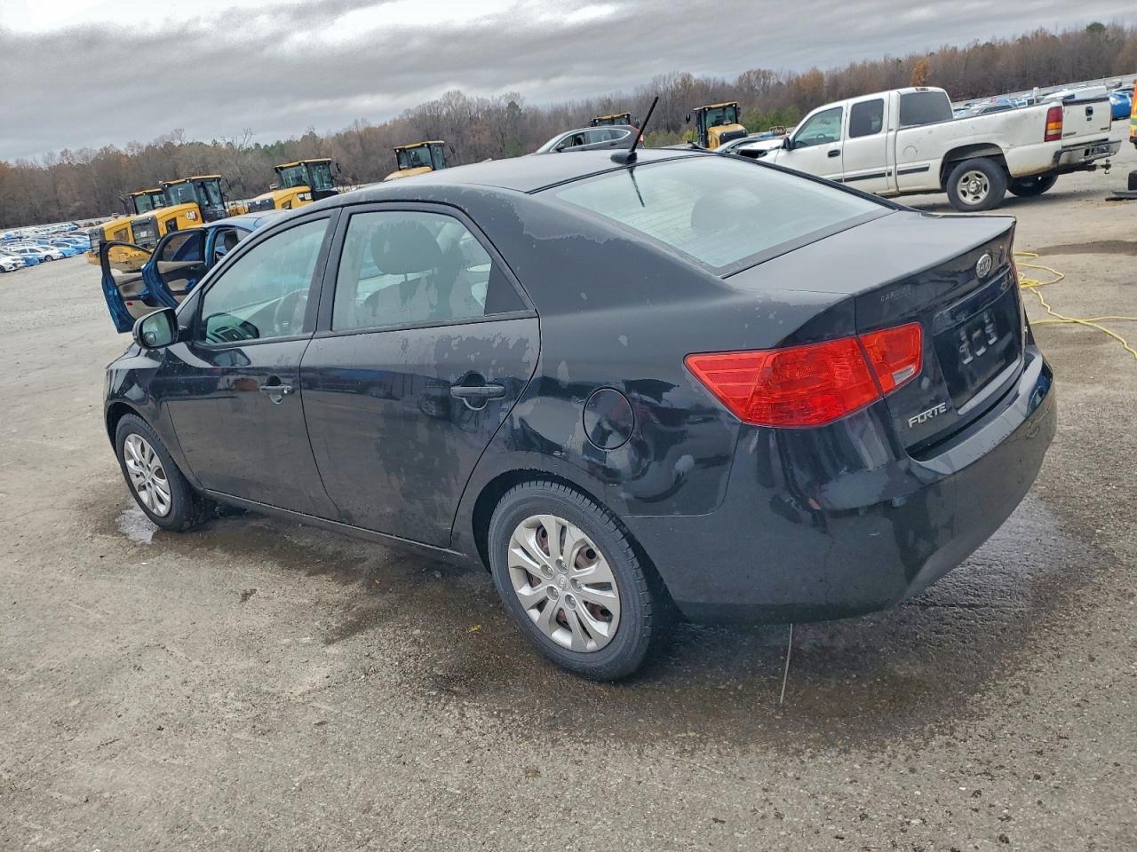 2013 KIA FORTE
