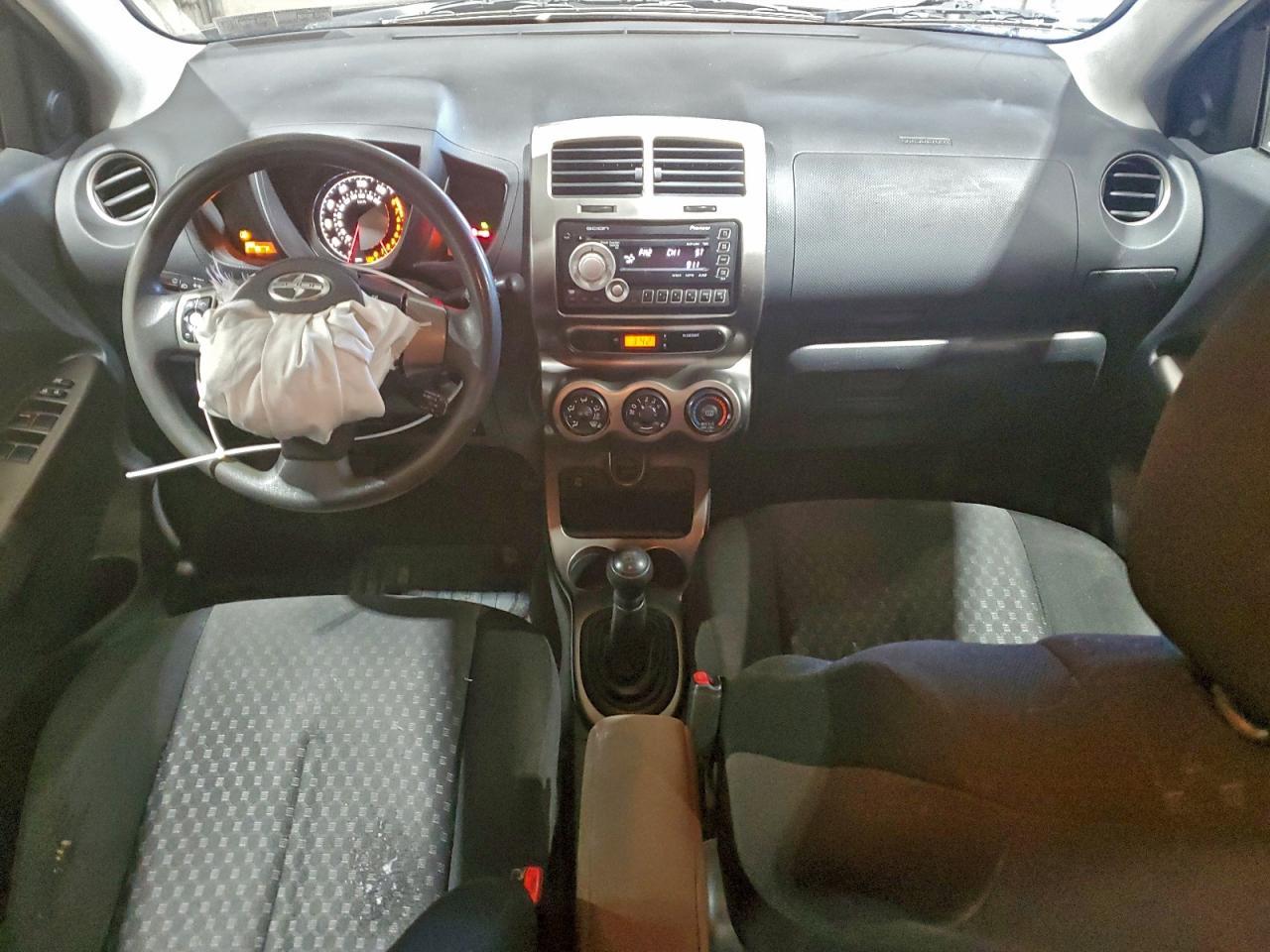 2011 TOYOTA SCION