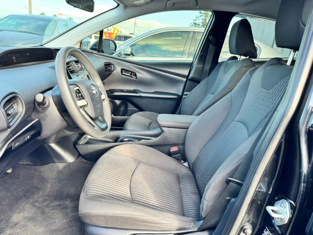 2016 TOYOTA PRIUS