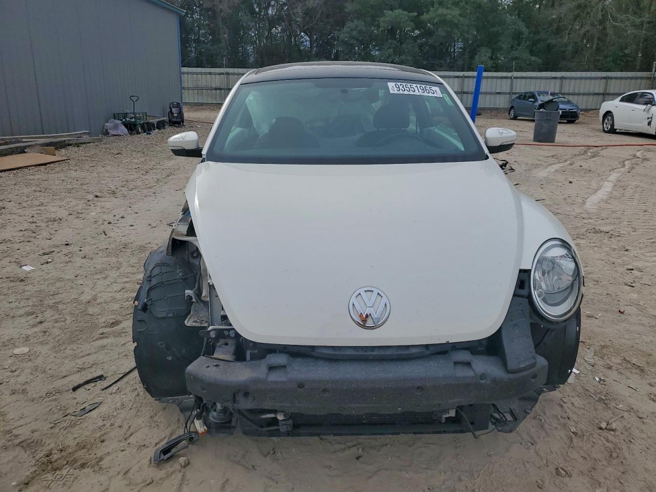 2013 VOLKSWAGEN Beetle