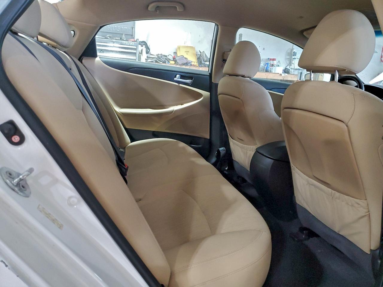 2011 HYUNDAI SONATA