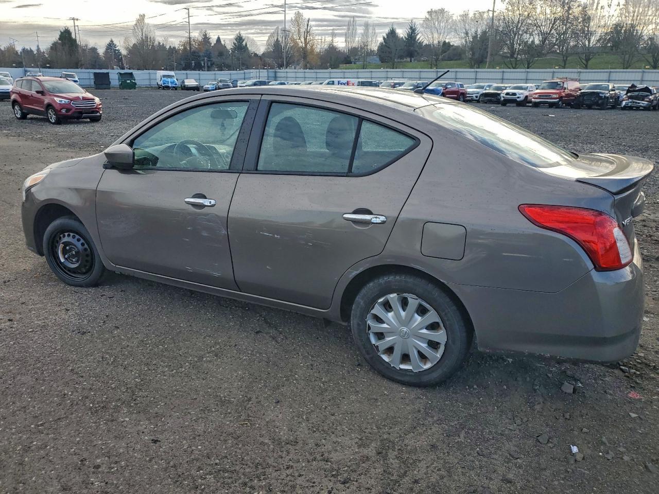 2015 NISSAN VERSA