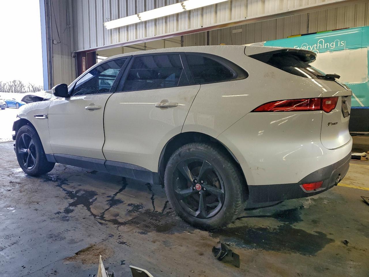 2017 JAGUAR F-Pace