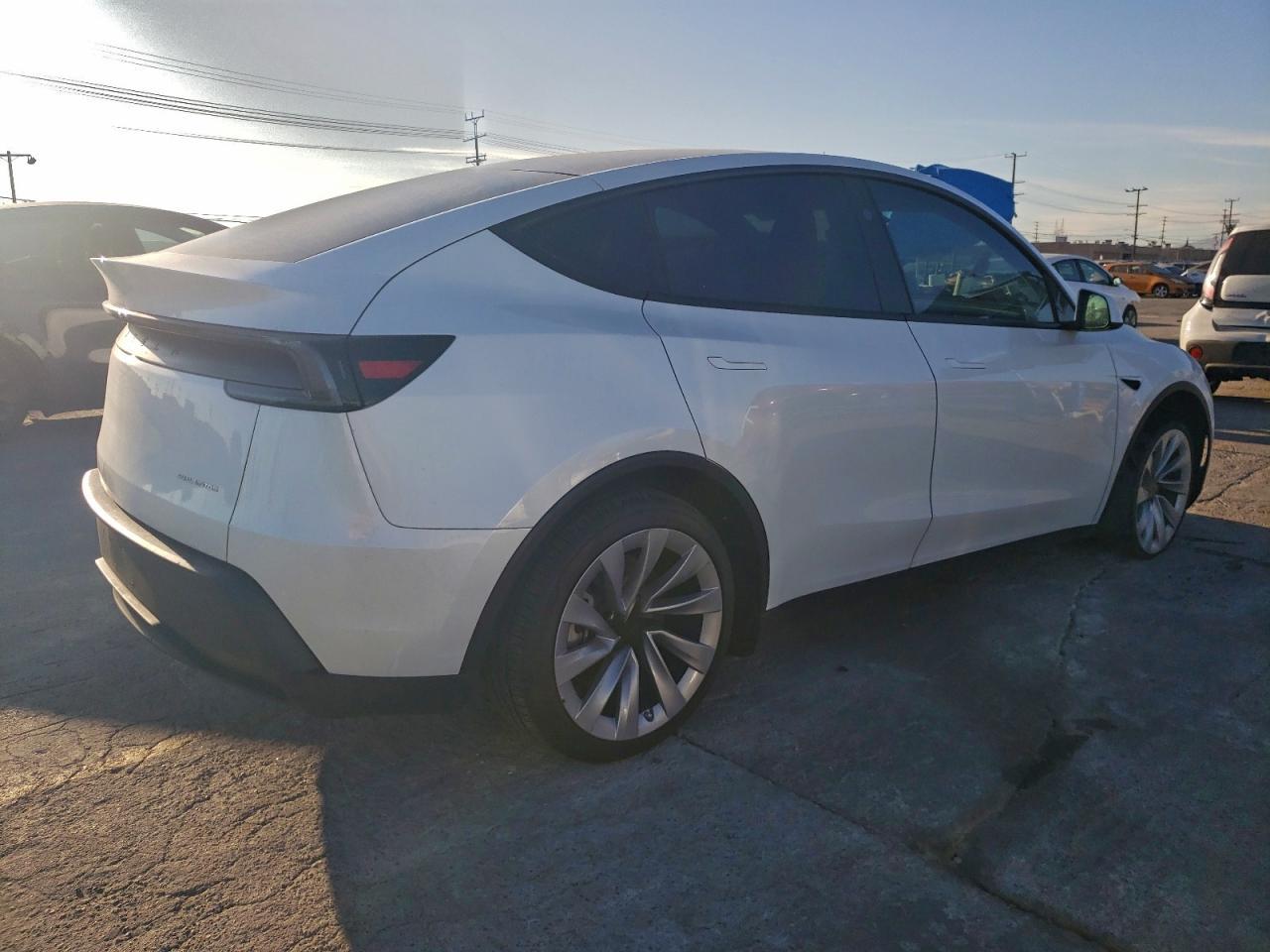 2026 TESLA MODEL Y