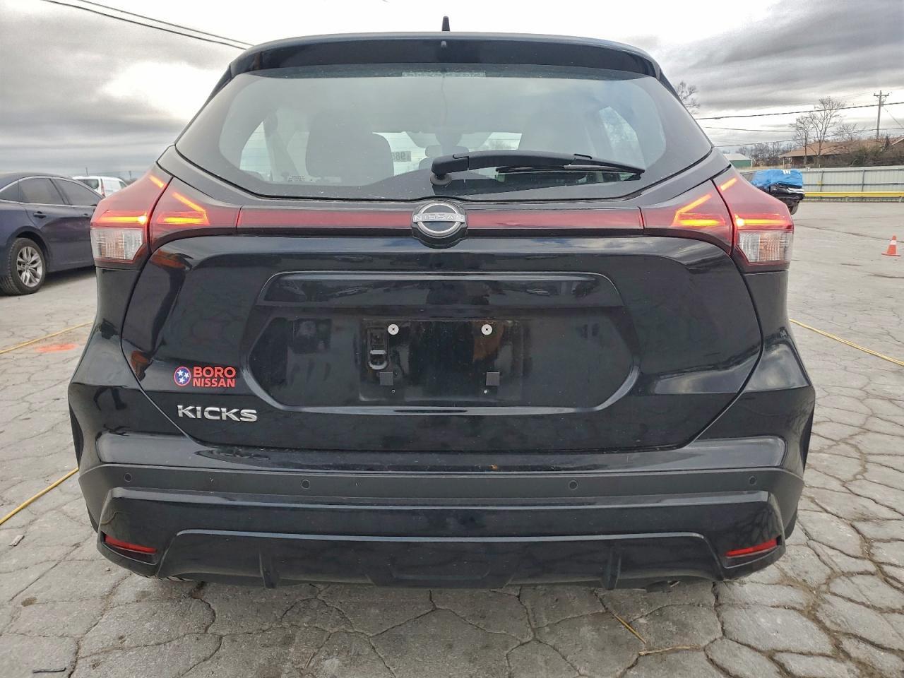 2023 NISSAN KICKS