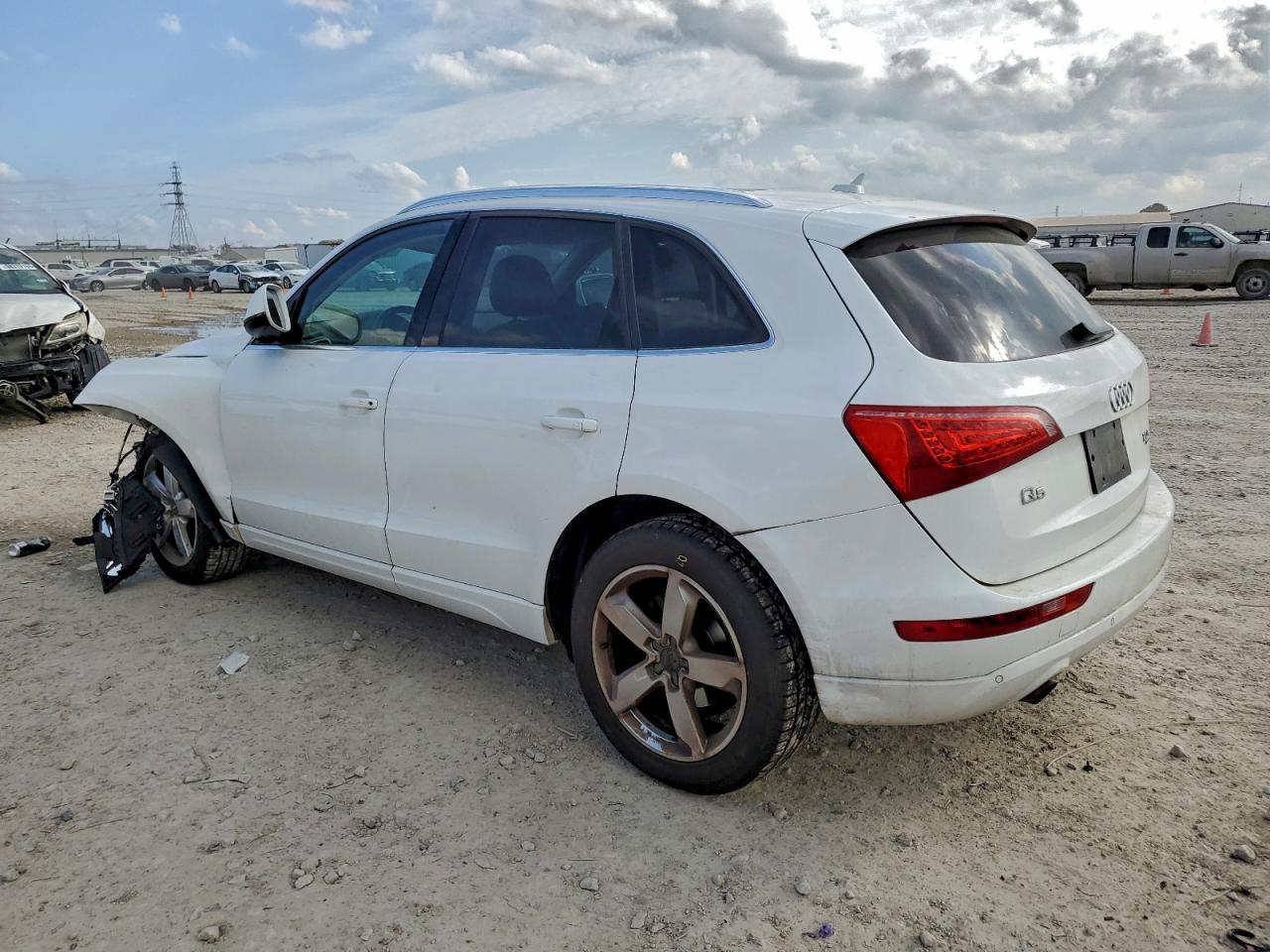 2011 AUDI Q5
