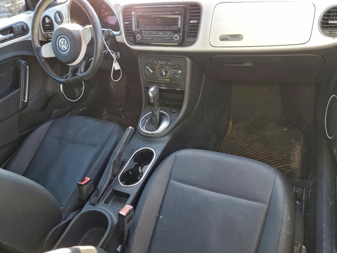2012 VOLKSWAGEN Beetle