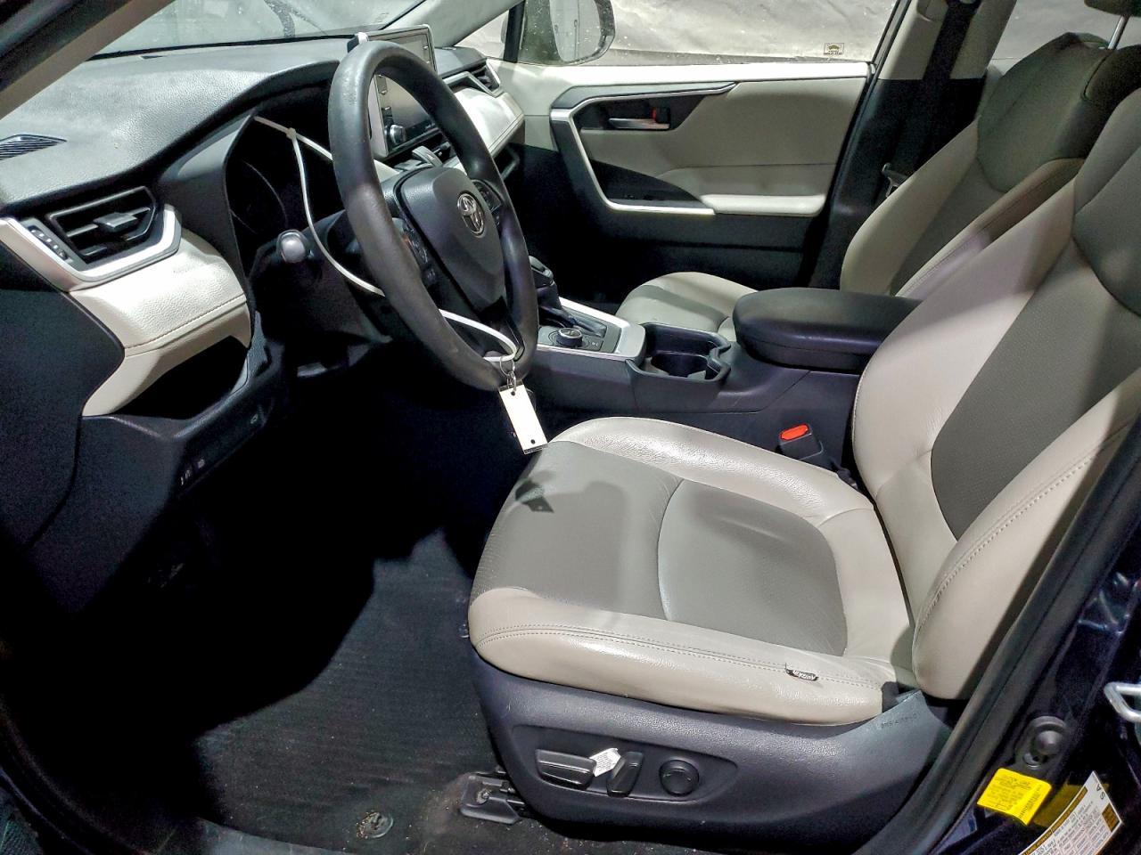 2019 TOYOTA RAV4