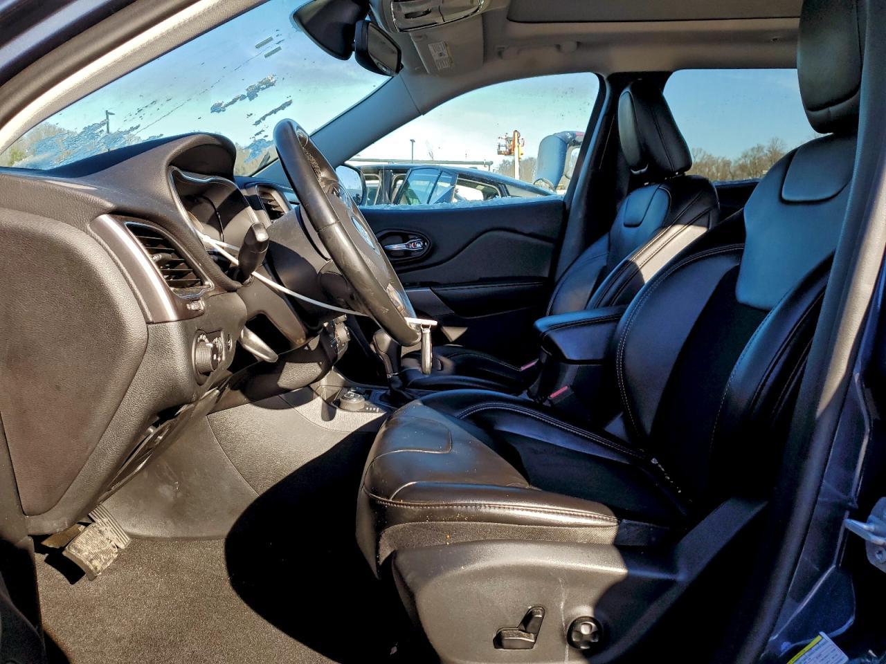 2019 JEEP CHEROKEE