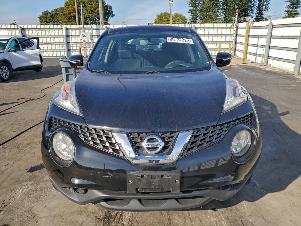 2015 NISSAN Juke