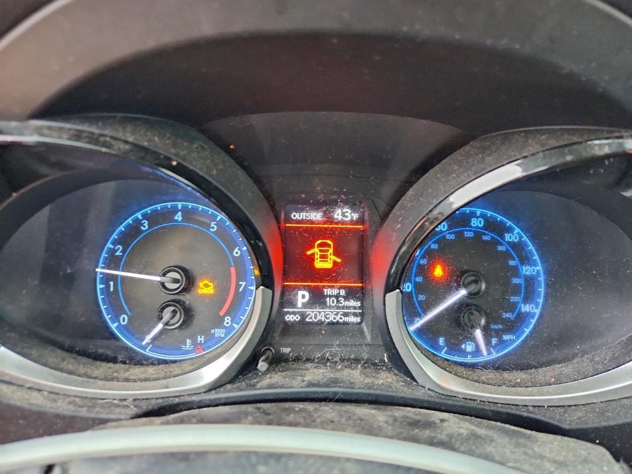 2016 TOYOTA COROLLA