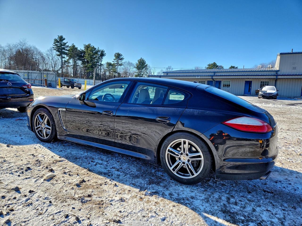 2013 PORSCHE Panamera