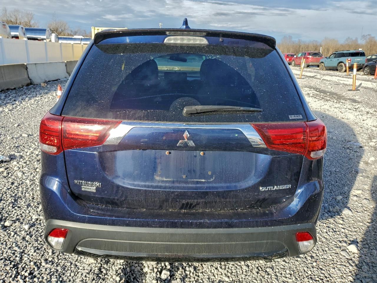 2018 MITSUBISHI outlander