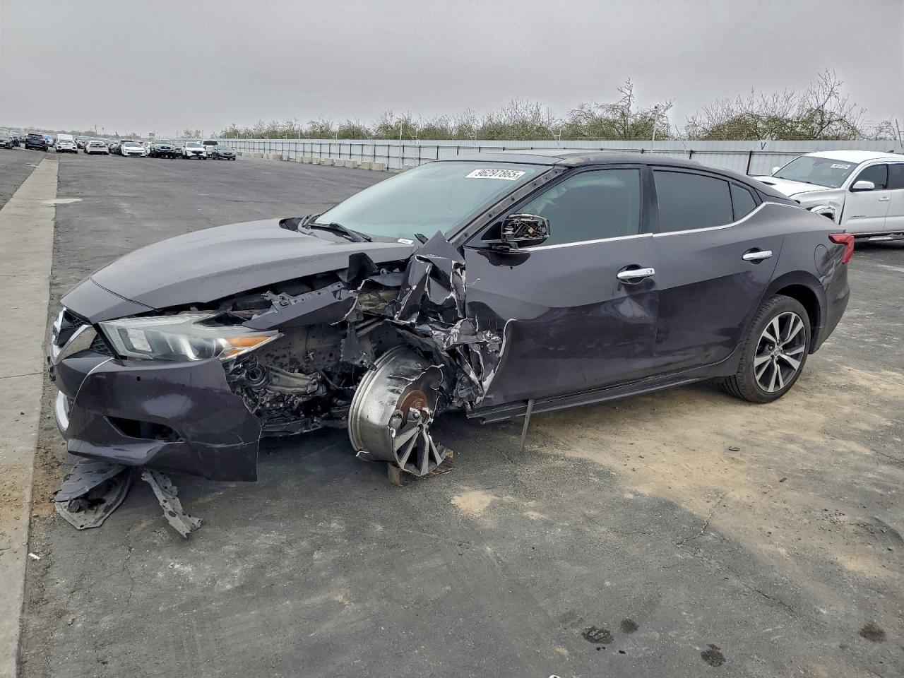 2016 NISSAN Maxima