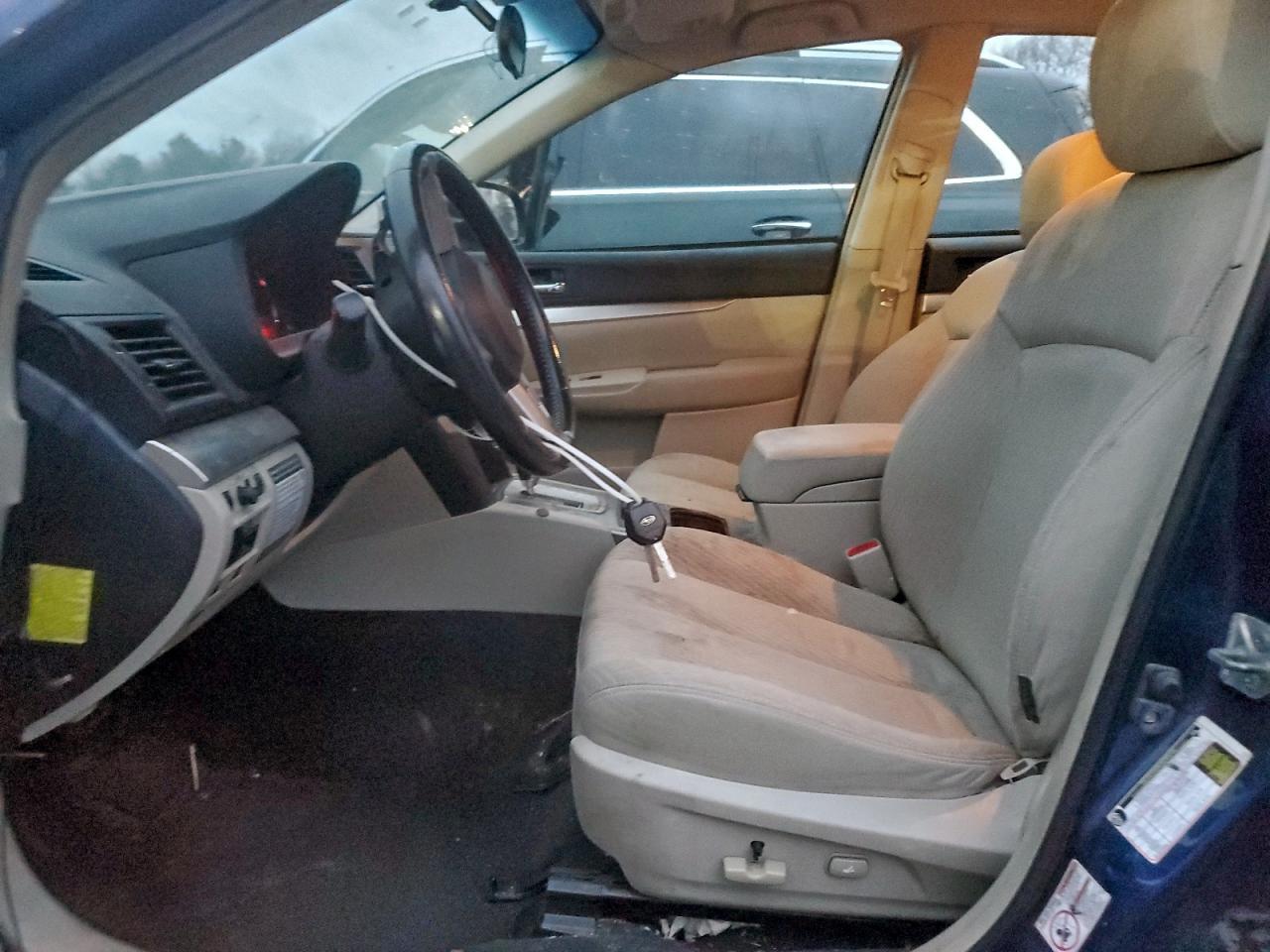 2011 SUBARU Legacy