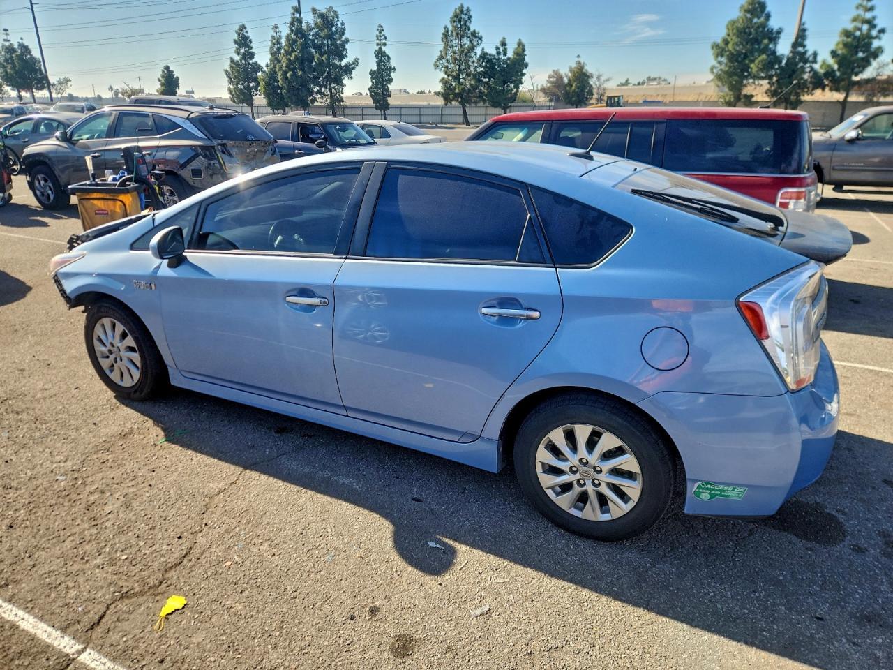 2014 TOYOTA Prius Plug-In