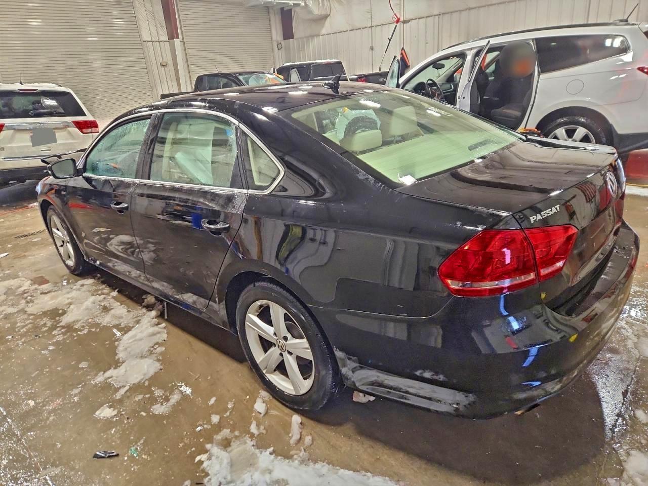 2015 VOLKSWAGEN Passat