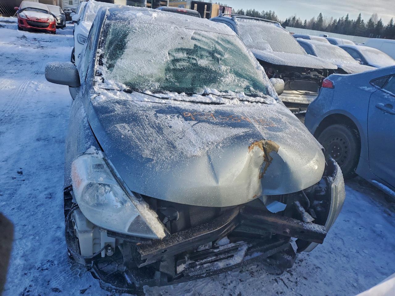 2012 NISSAN VERSA