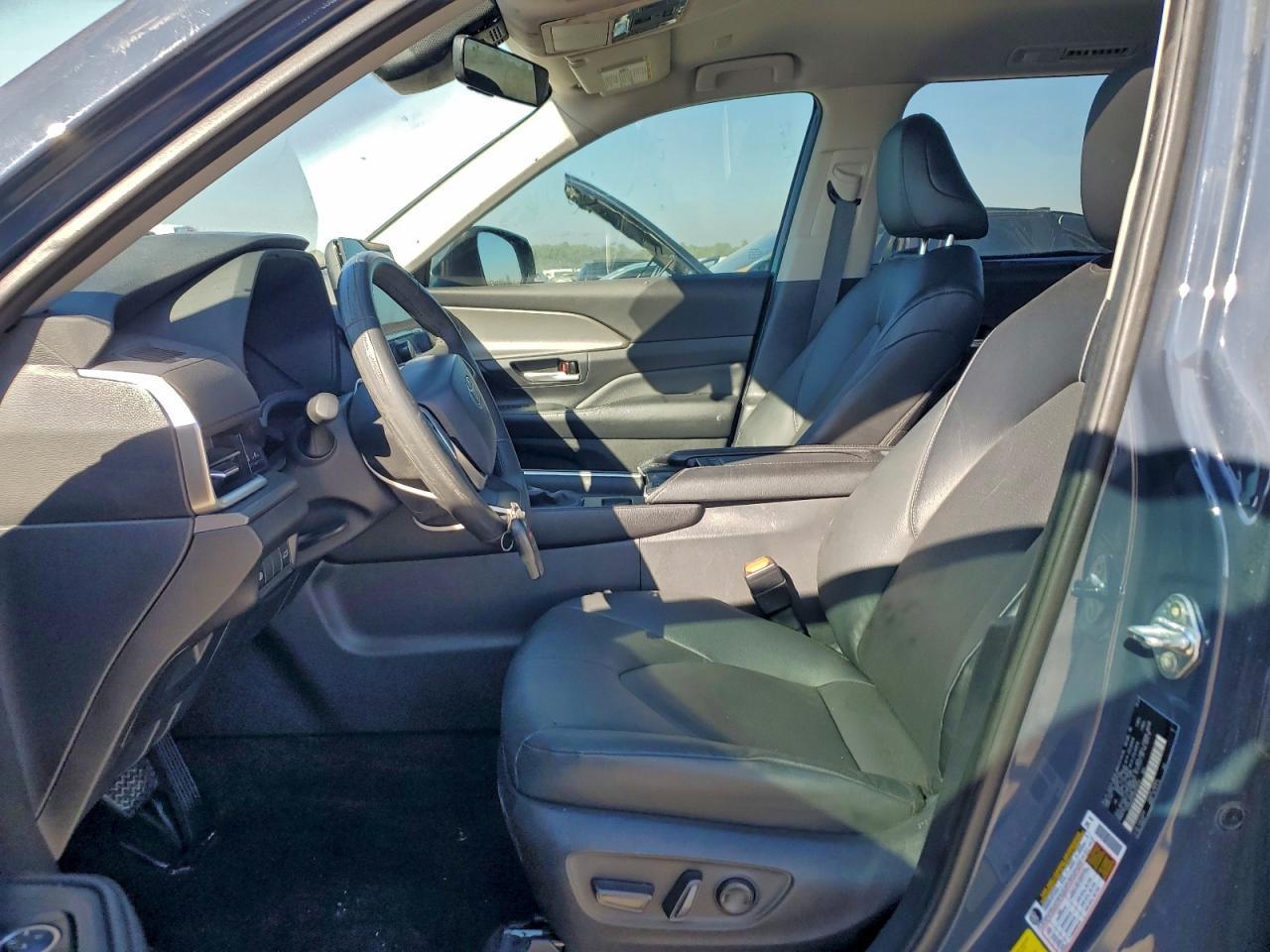 2024 TOYOTA HIGHLANDER