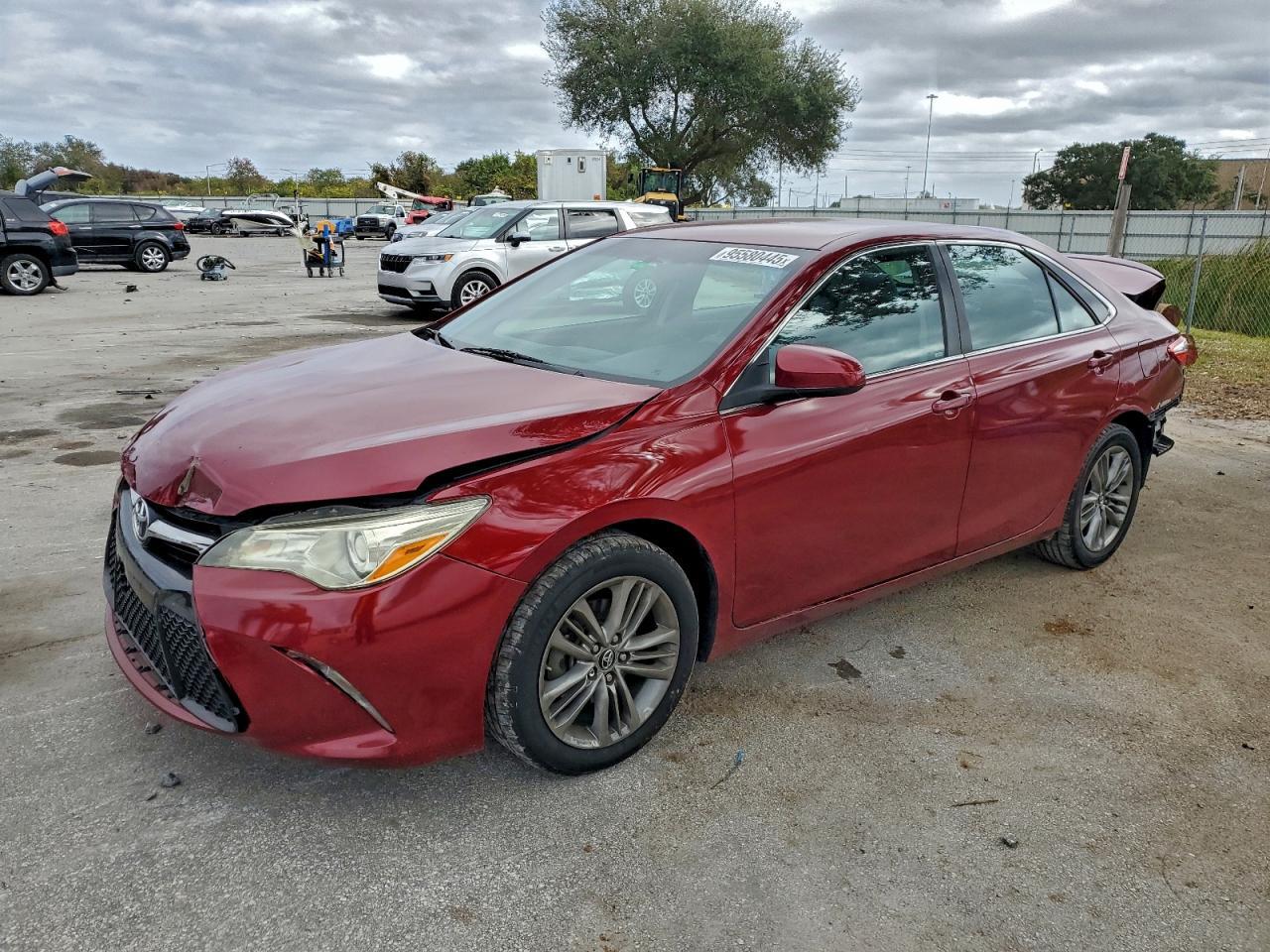 2016 TOYOTA CAMRY