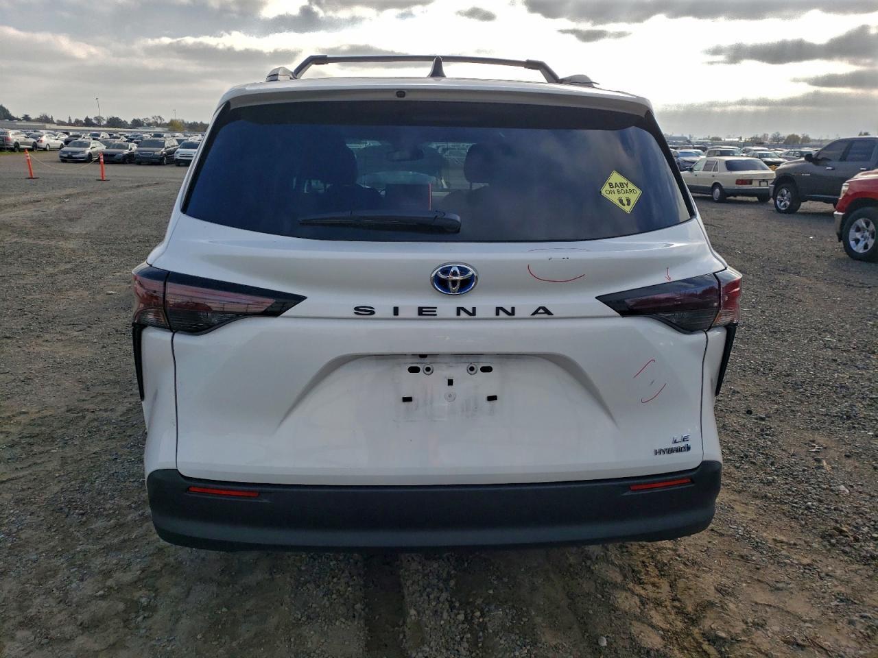 2024 TOYOTA SIENNA